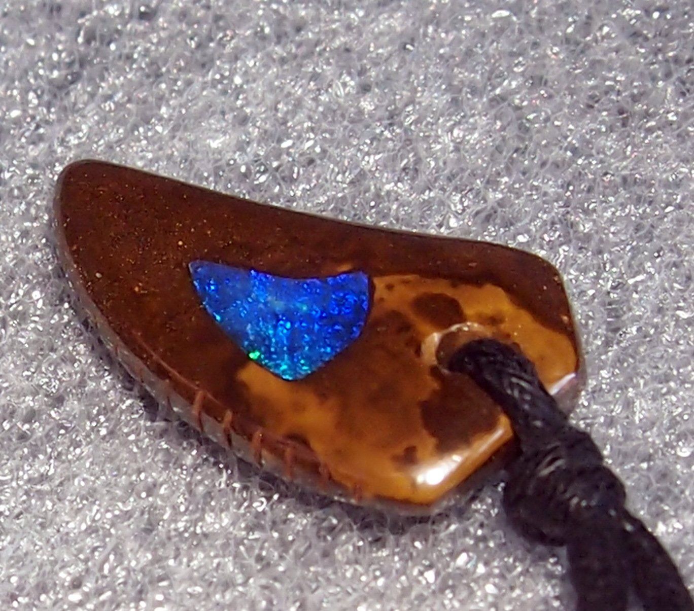 Pietre preziose: 22 ct.  Koroitopal mit Blackopal-Einlage, TOP-Funken! – Nuovo e nell'imballaggio originale da Reinach BL venduto da Marcopal 1