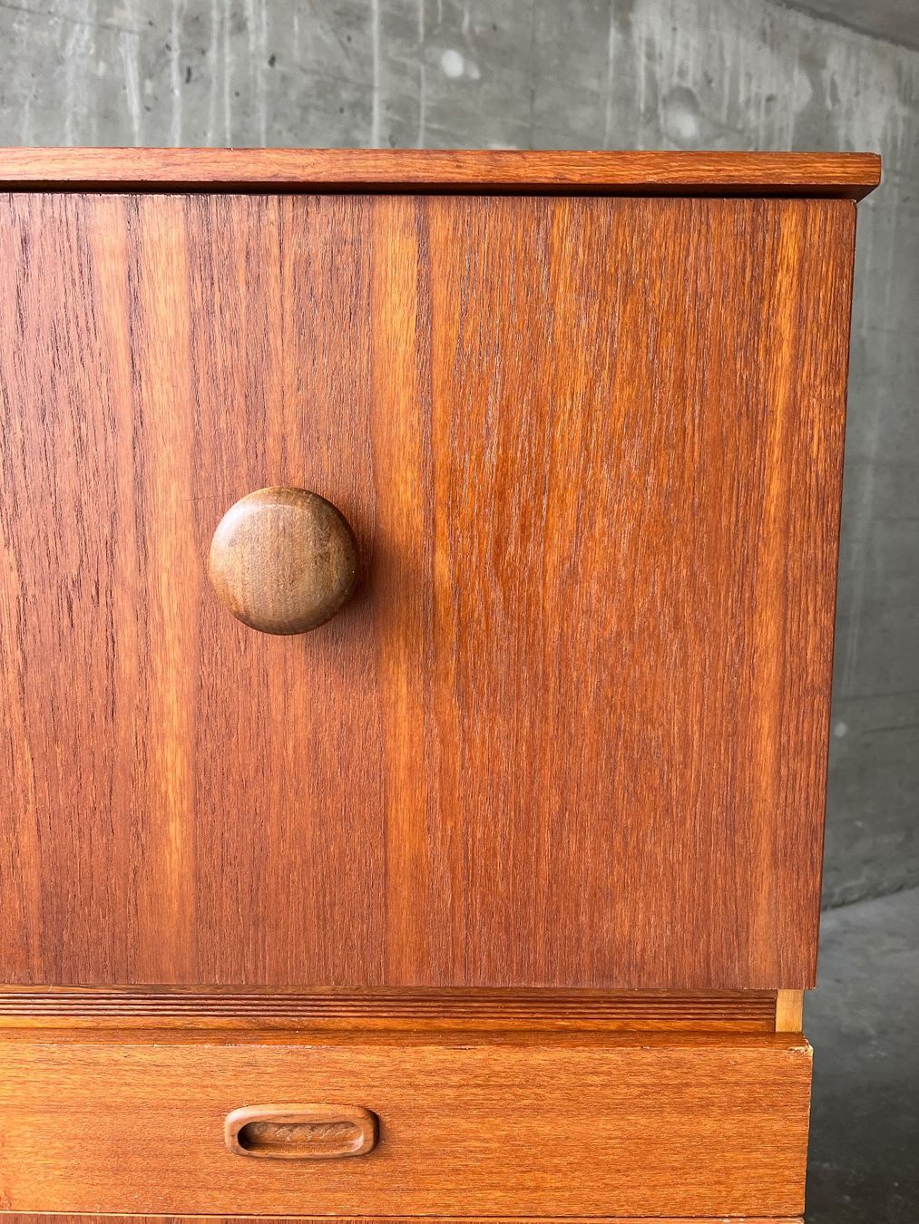 Armadi: Armoire a boisson en teck – Usato da Bulle venduto da ABELiAM 2