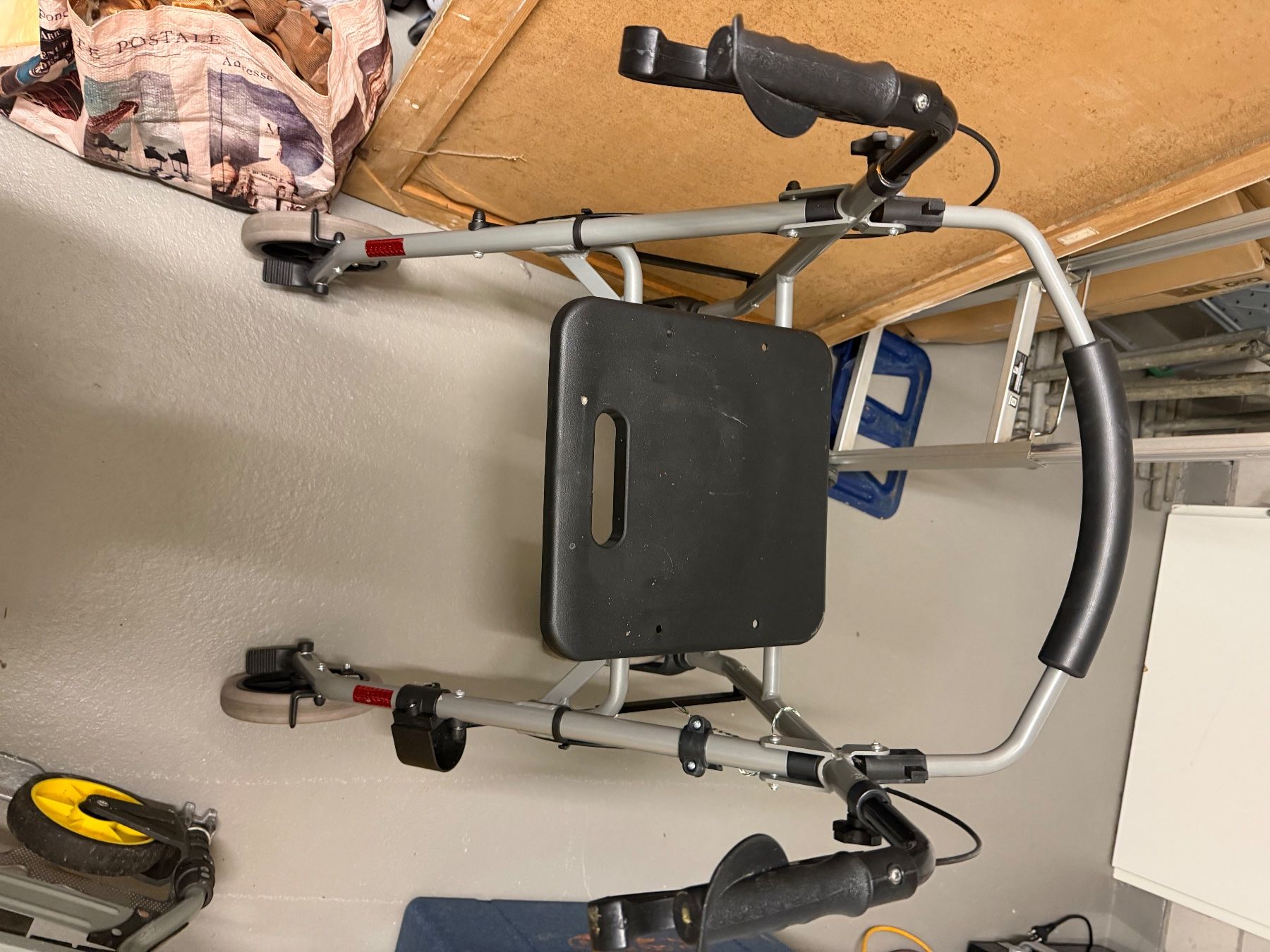 Gehhilfen: Rollator Gigo 2G – Gebraucht aus Ossingen von kimpossibel