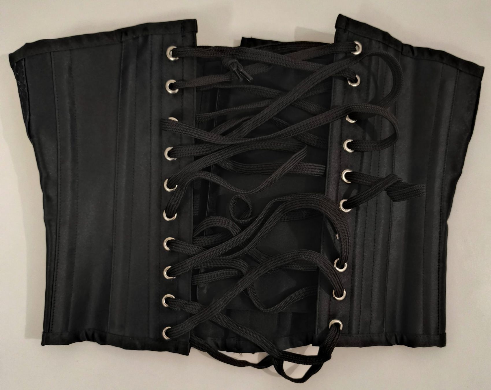 Altra biancheria intima: Corset Noir Élégant - Style Burlesque – Usato da Pully venduto da shulgin788 1