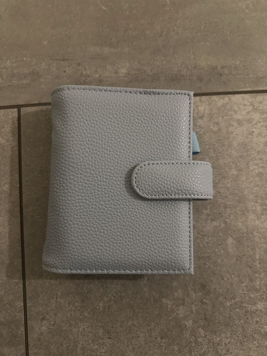 Portemonnaie: DE LUXE BINDER RINGBUCH A7 Neu Baby blau – Neu und originalverpackt aus Aadorf von mel_5b9w