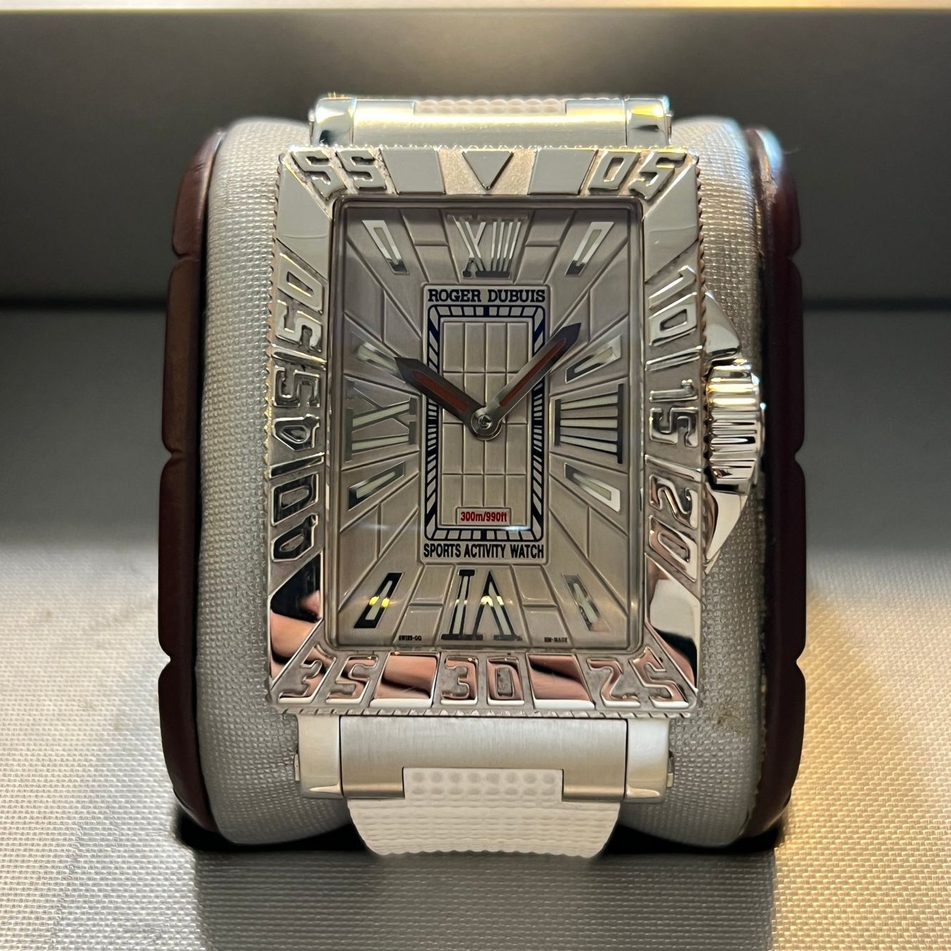 Orologi: Roger Dubuis Sea More Automatic Limited Edition MS34219.53 – Usato da Carouge GE venduto da Watchaser