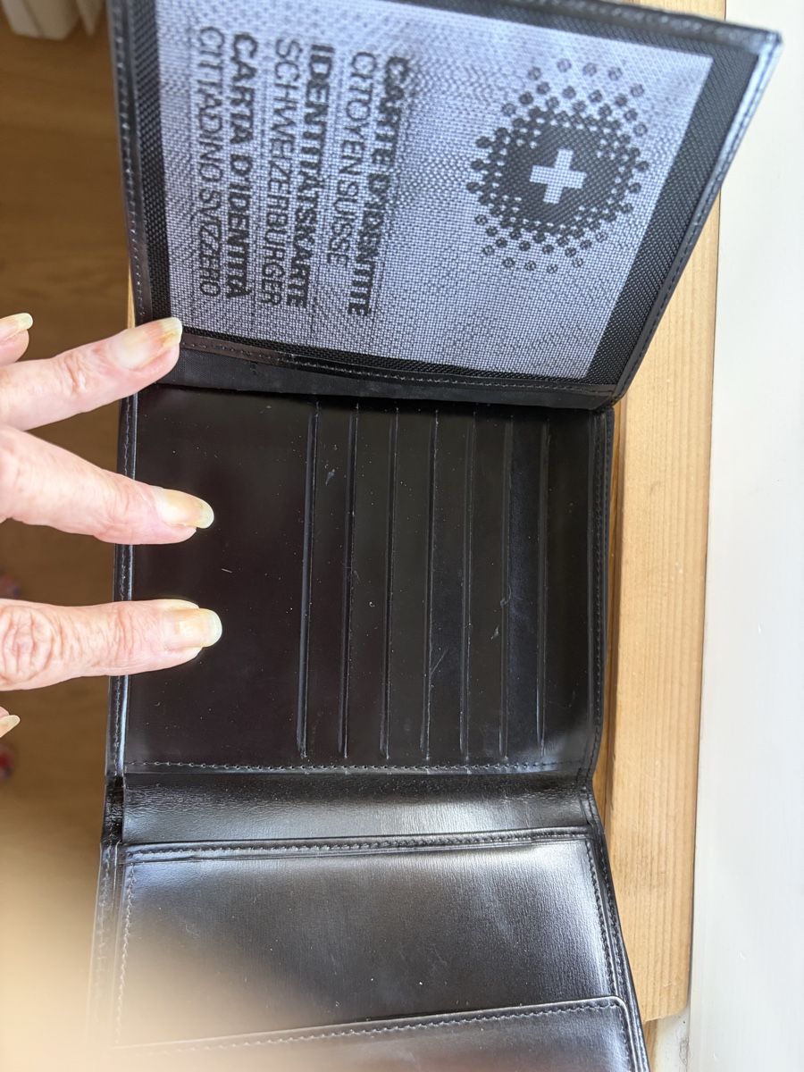 Maison Mollerus Portefeuilles: Maison Mollerus NEU – Neuf avec emballage d'origine à Erlenbach ZH par mochtvor