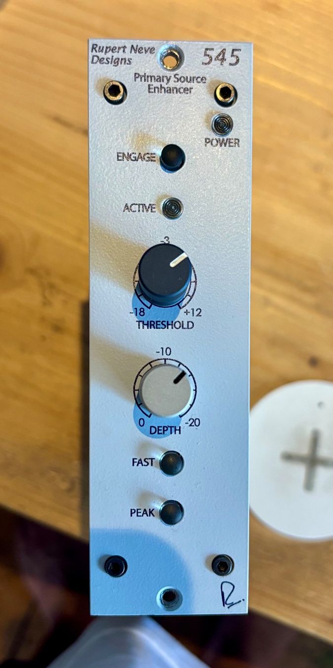 Equalizzatori: Rupert Neve Designs 545 Feedback-Controller, Studio, Live – Usato da Lichtensteig venduto da clexch 1