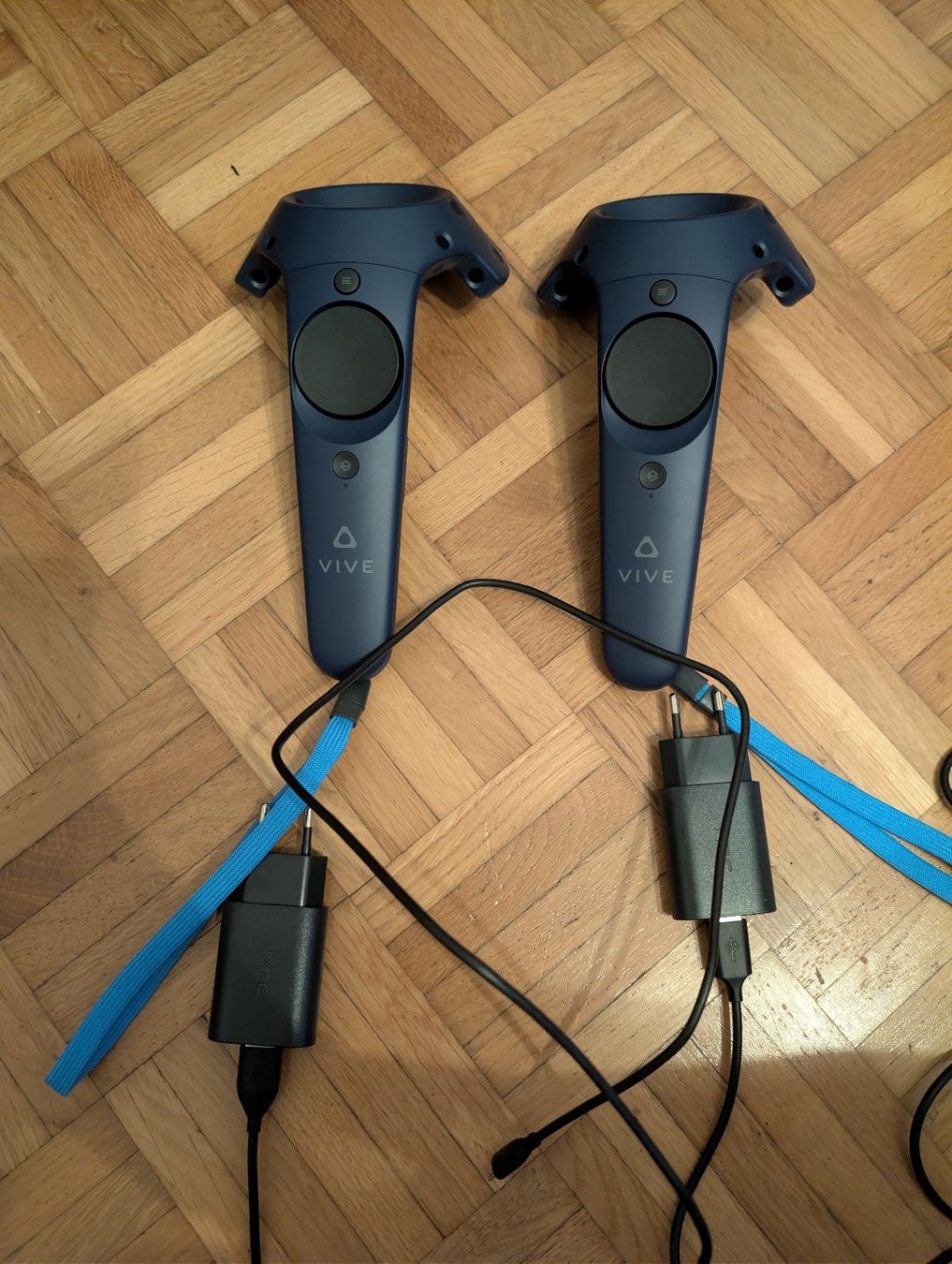 HTC Casco VR: VR Brille: HTC Vive Pro Eye – Nuovo (secondo la descrizione) da Zürich venduto da MAREIKE_PF 3