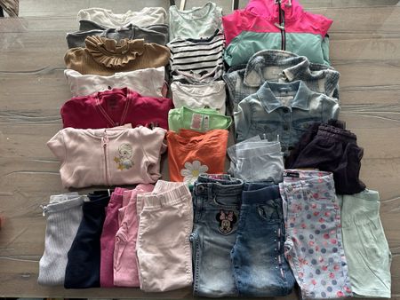 Kleiderpaket Mädchen Grösse 98/104 und 110💌