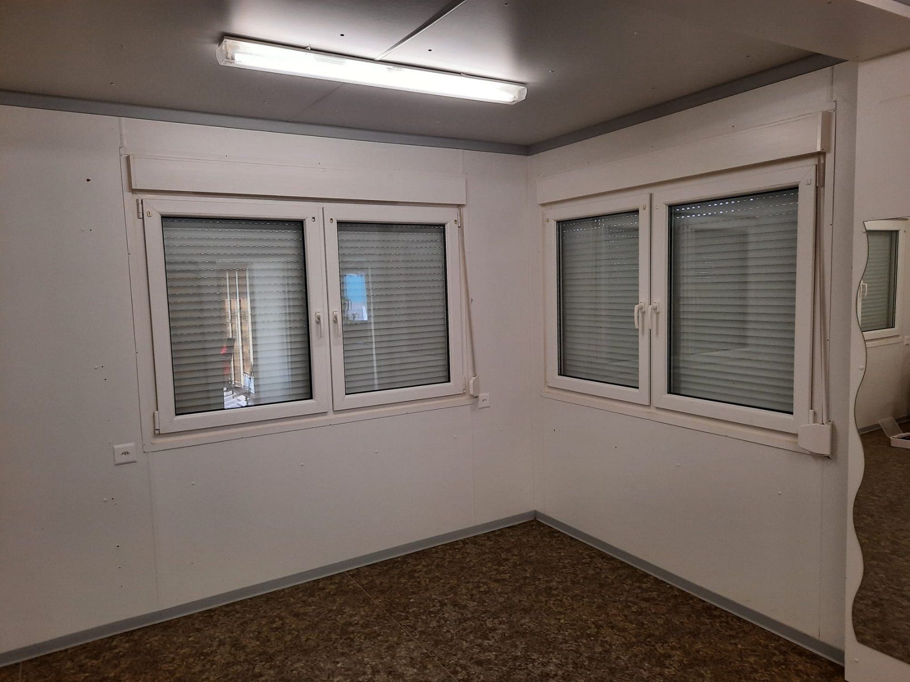 Contenitori edile: BÜRO/ WOHNCONTAINER – Usato da Erlen venduto da MarinaLibelle77 1