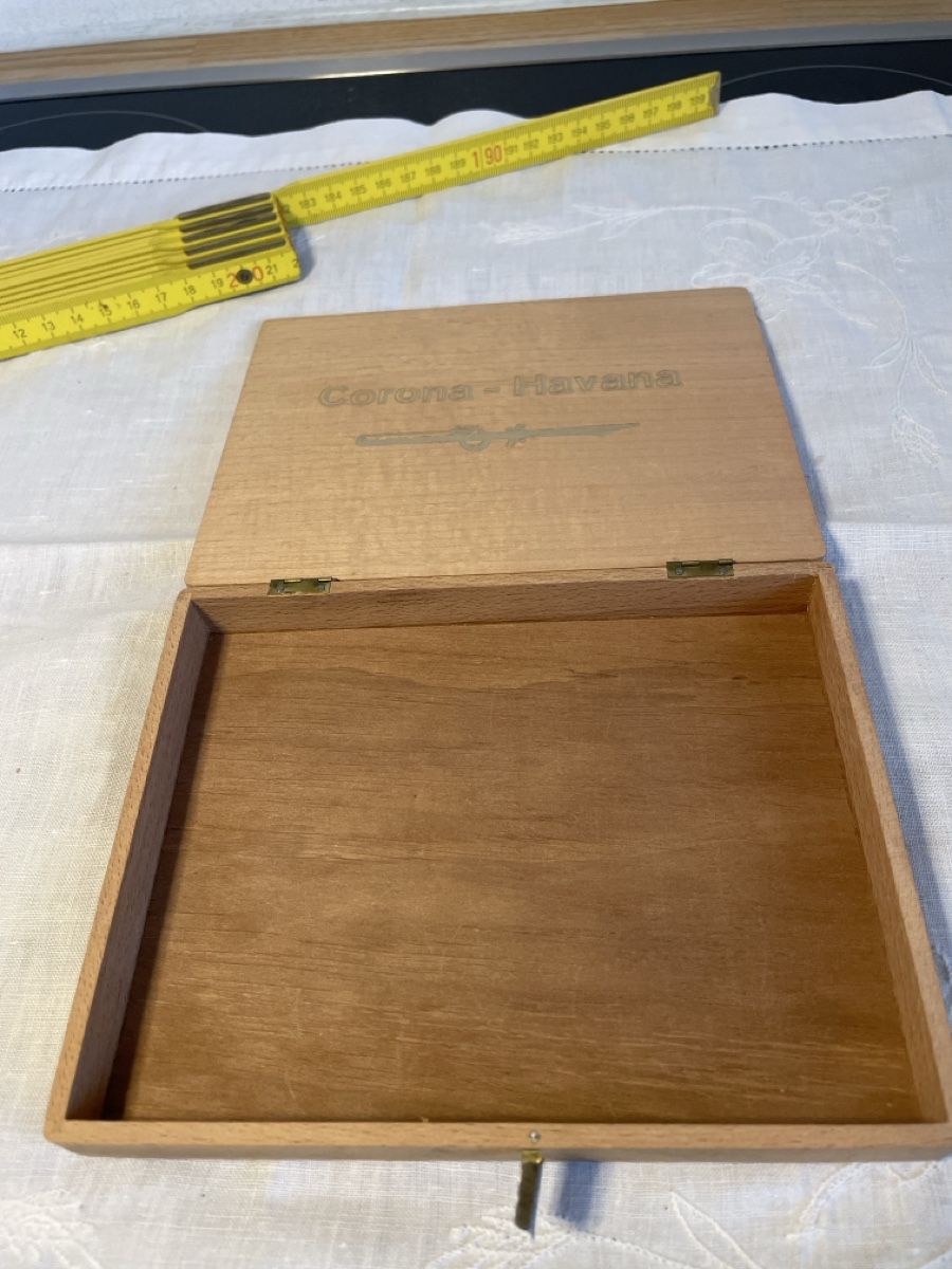 Autres tabacs: Zigarrenbox – D'occasion à Ostermundigen par rleimer 1