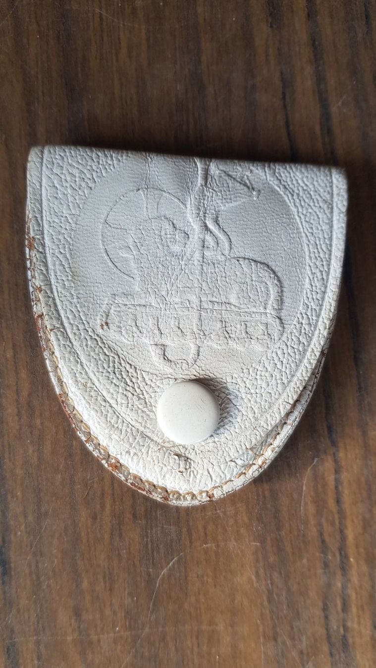 Altri gioielli: Rosenkranz Lederetui Lamm Gottes antik – Usato da Mörschwil venduto da antiksalon21 5
