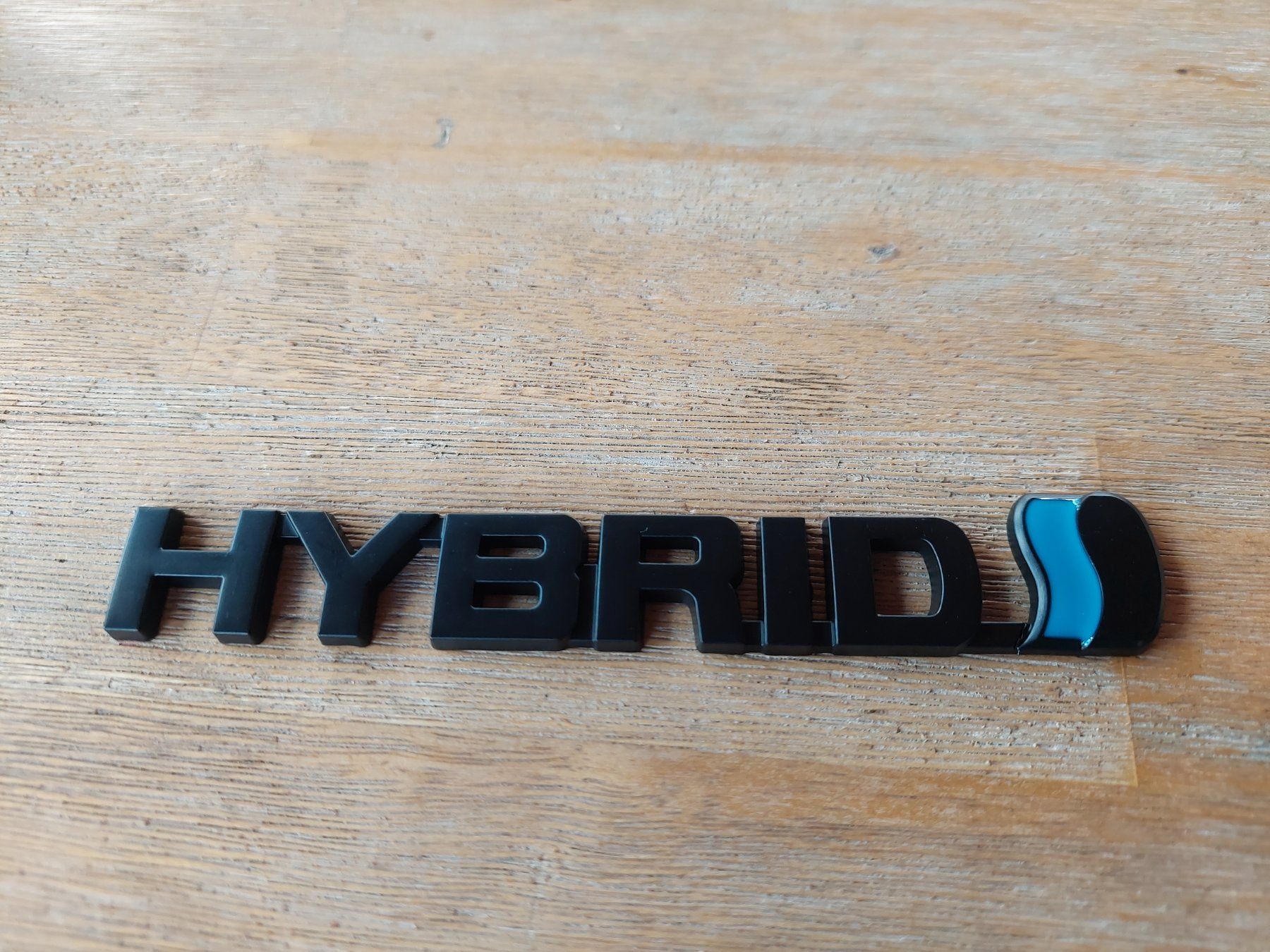 Alle Autoersatzteile: Schriftzug Hybrid – Neu und originalverpackt aus Zürich von makimakimak 1