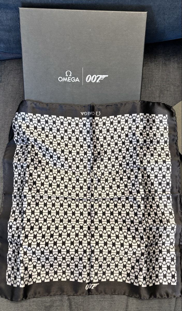 Altro in  Abbigliamento & Accessori: Originales Omega 007 Seiden-Einstecktuch – Nuovo e nell'imballaggio originale da Zürich venduto da yoruba36 1