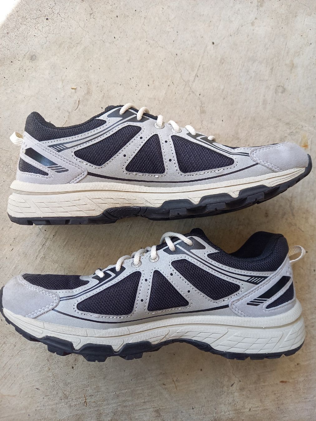 Asics Scarpe da uomo: Asics Gel Venture 6, Gr. 39 – Nuovo (secondo la descrizione) da Zürich venduto da Veramone 1