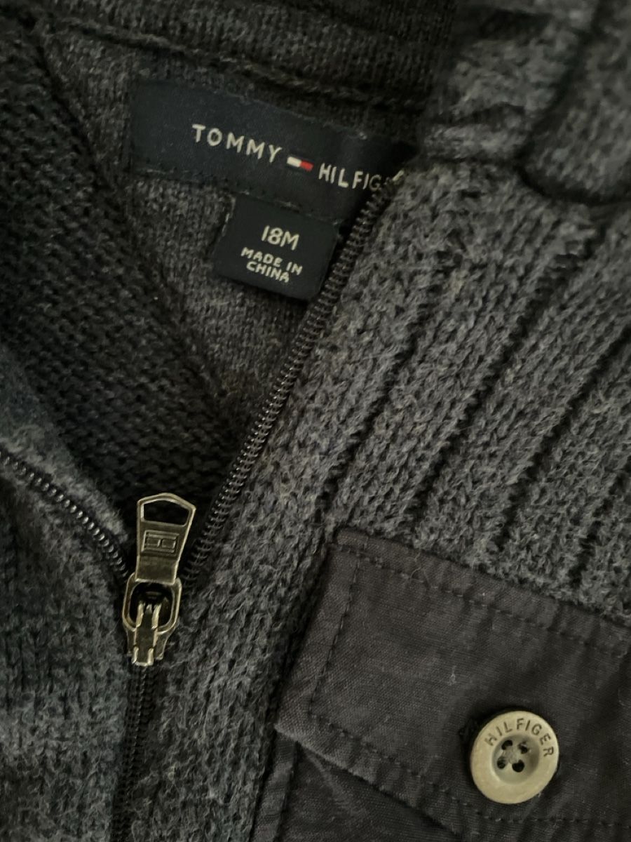 Tommy Hilfiger Jacken & Mäntel: Tommy Hilfiger Strickjäckli Gr.86 – Gebraucht aus Obergerlafingen von cabo4 1
