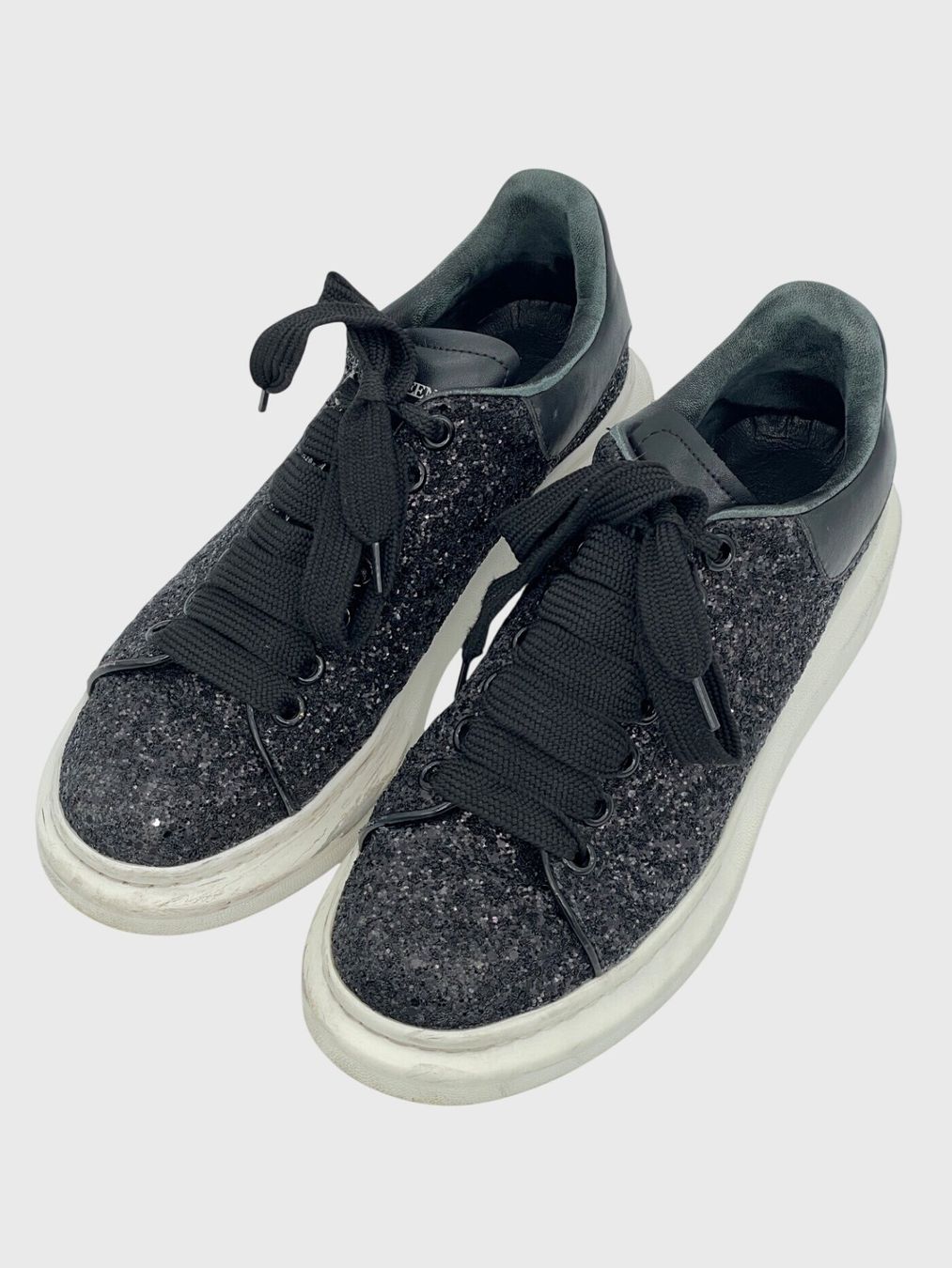 Alexander Mcqueen Chaussures femmes: Alexander McQueen Oversized Platform Sneaker EU 39 Schwarz – D'occasion à Zürich par shoe_shop 2
