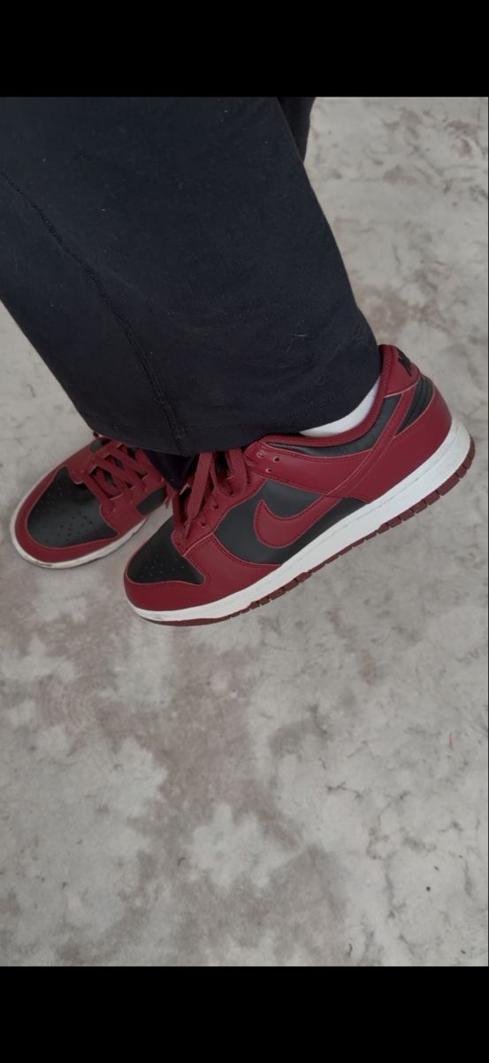 Nike Scarpe da uomo: Sneaker Nike Dunk Low Bordeaux-Schwarz  Gr. 40.5 – Nuovo (secondo la descrizione) da Basel venduto da Lara0104