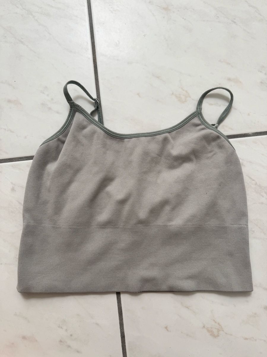 H&M Tops: Top sport M verde/blu pastello  – Gebraucht aus Porza von kaj_d5q7