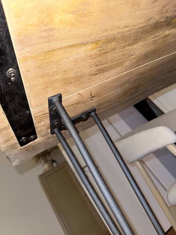Tables: Esstisch 140 cm – Neuf avec emballage d'origine à Boltigen par evelyne.bieri20 3