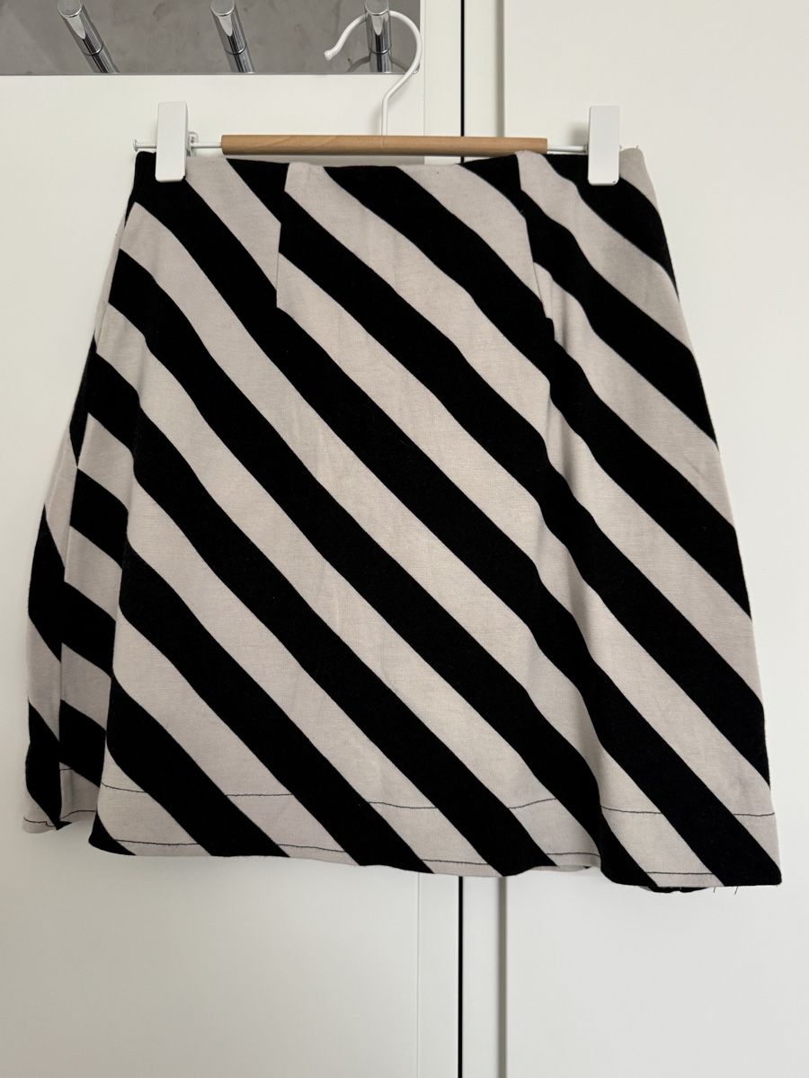 Jupes: Striped skirt – Neuf (Voir description) à Genève par chk_h2dy 1