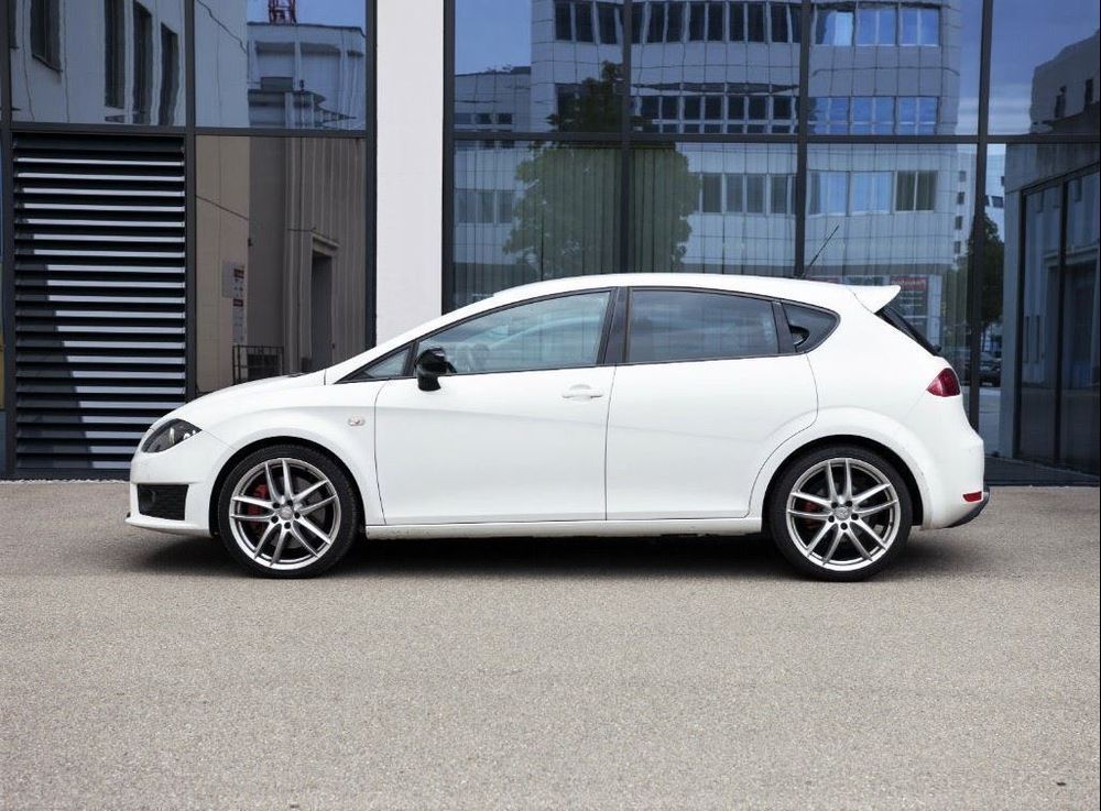 Seat Leon Cupra R 285PS mit Sport-Ausstattung