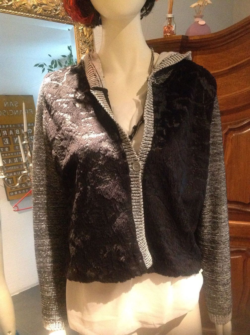 Jacken: Moderne Jacke mit Pelzeinsatz, Neu, – Neu (gemäss Beschreibung) aus Widnau von Smanitu 3