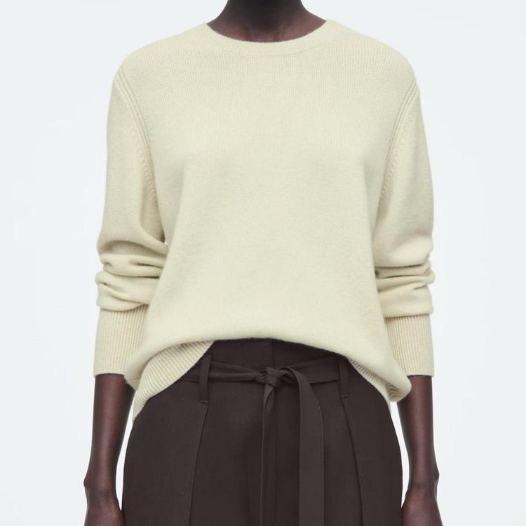 COS Kaschmir Pullover (Neu und originalverpackt) in Zürich für CHF 105 ...