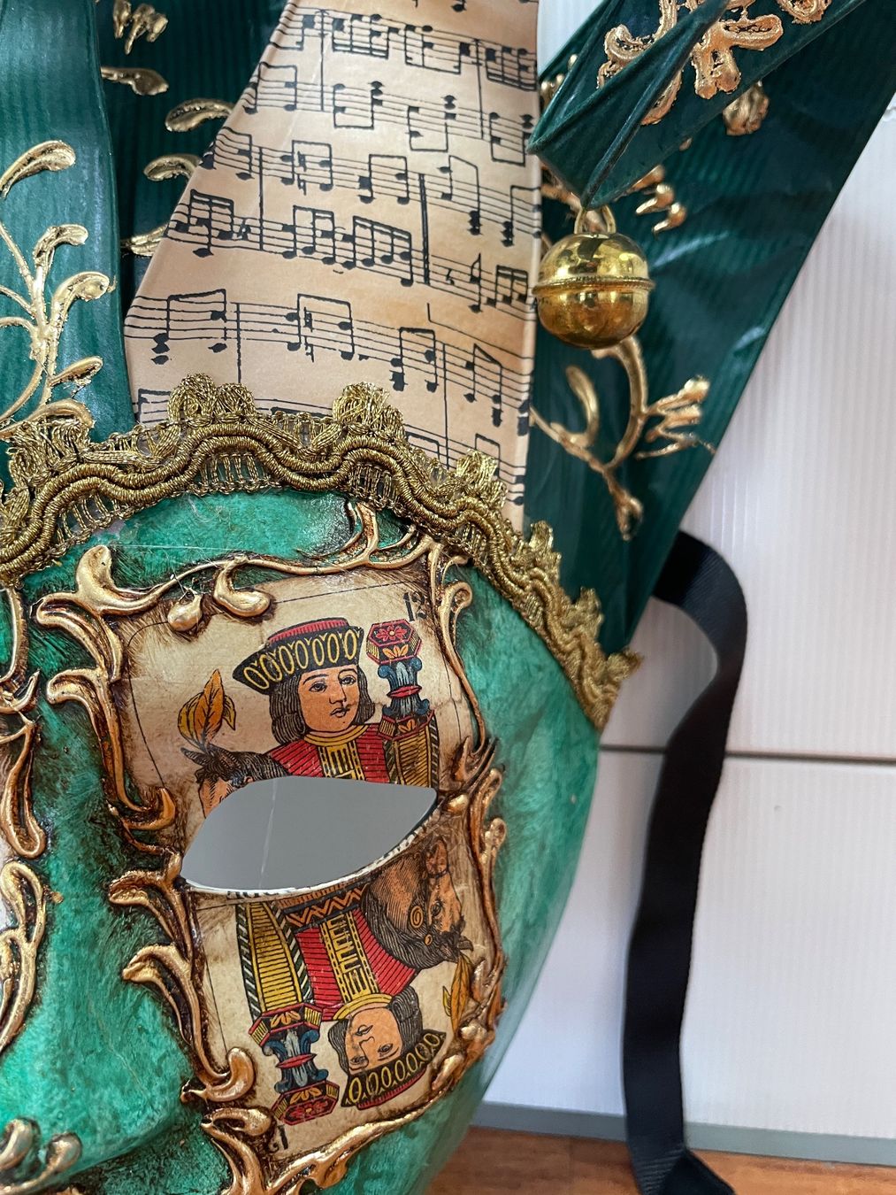 Tutte le decorazioni: A beautiful hand-crafted carnival mask – Nuovo e nell'imballaggio originale da Oberwil b. Zug venduto da gdu_l8qx 1