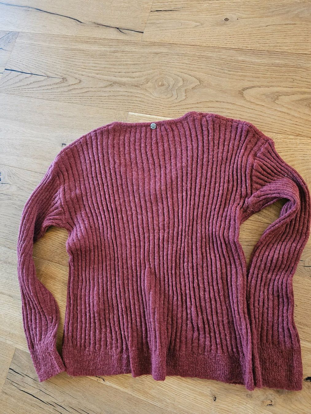 Nile Pullover & Sweatshirts: Nile Pullover gerippt Bordeaux Grösse XS – Gebraucht aus Rütihof von neolita 1