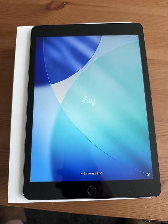 Apple Tablet PC: Ipad 9th Generation Wifi 64GB – Gebraucht aus Lausen von Ceronerage