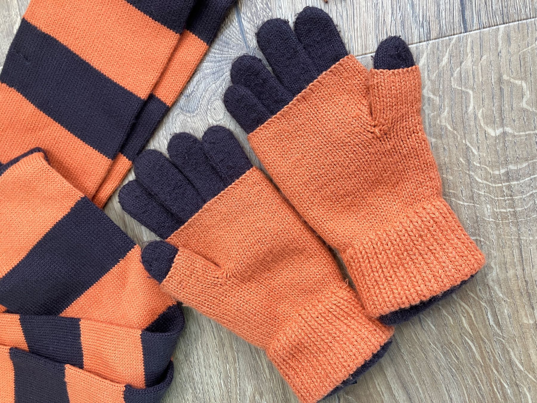 Foulard & Sciarpe: Winter Schal/Handschuhe – Usato da Brugg AG venduto da Magna3 4