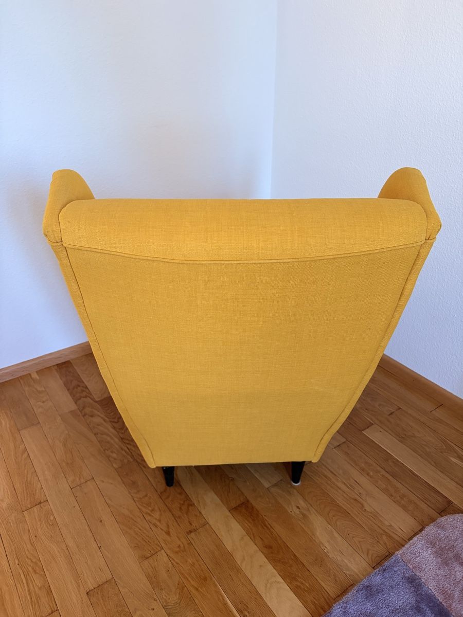 Ikea Poltrone: Cosy yellow wingback armchair – Usato da Muttenz venduto da mheimsoth 2