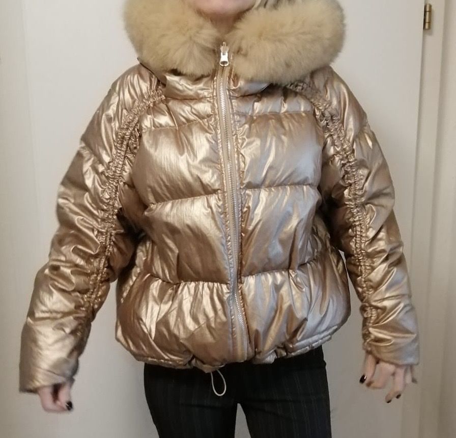Giacche: Goldene Pufferjacke mit Echtfell. Grösse S – Usato da Wallisellen venduto da inf_m89s