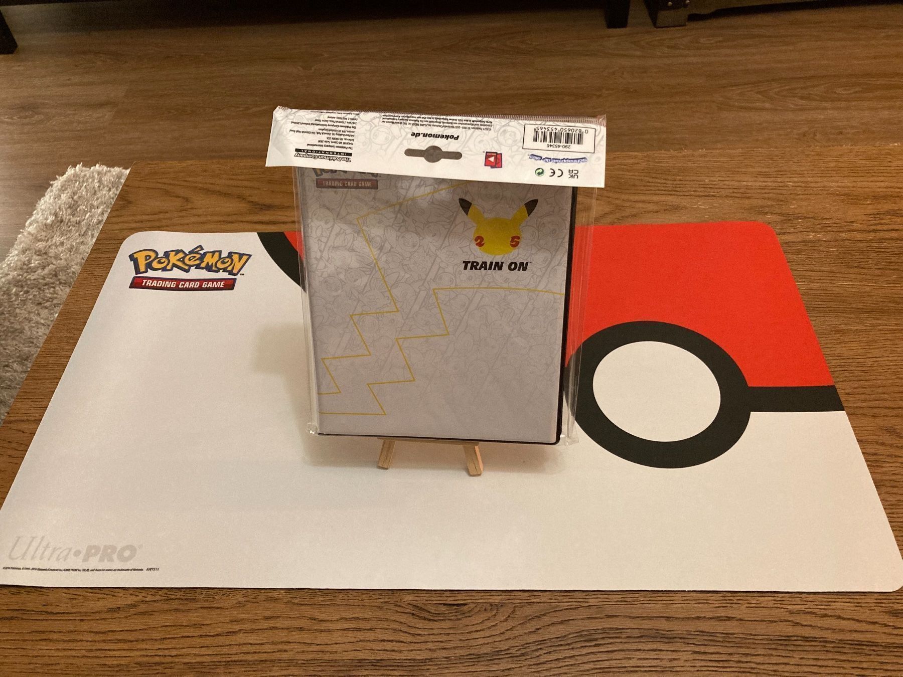 Pokémon Cartes à collectionner: Pokemon Celebrations Oversize – Neuf avec emballage d'origine à Küssnacht am Rigi par Ebikoner