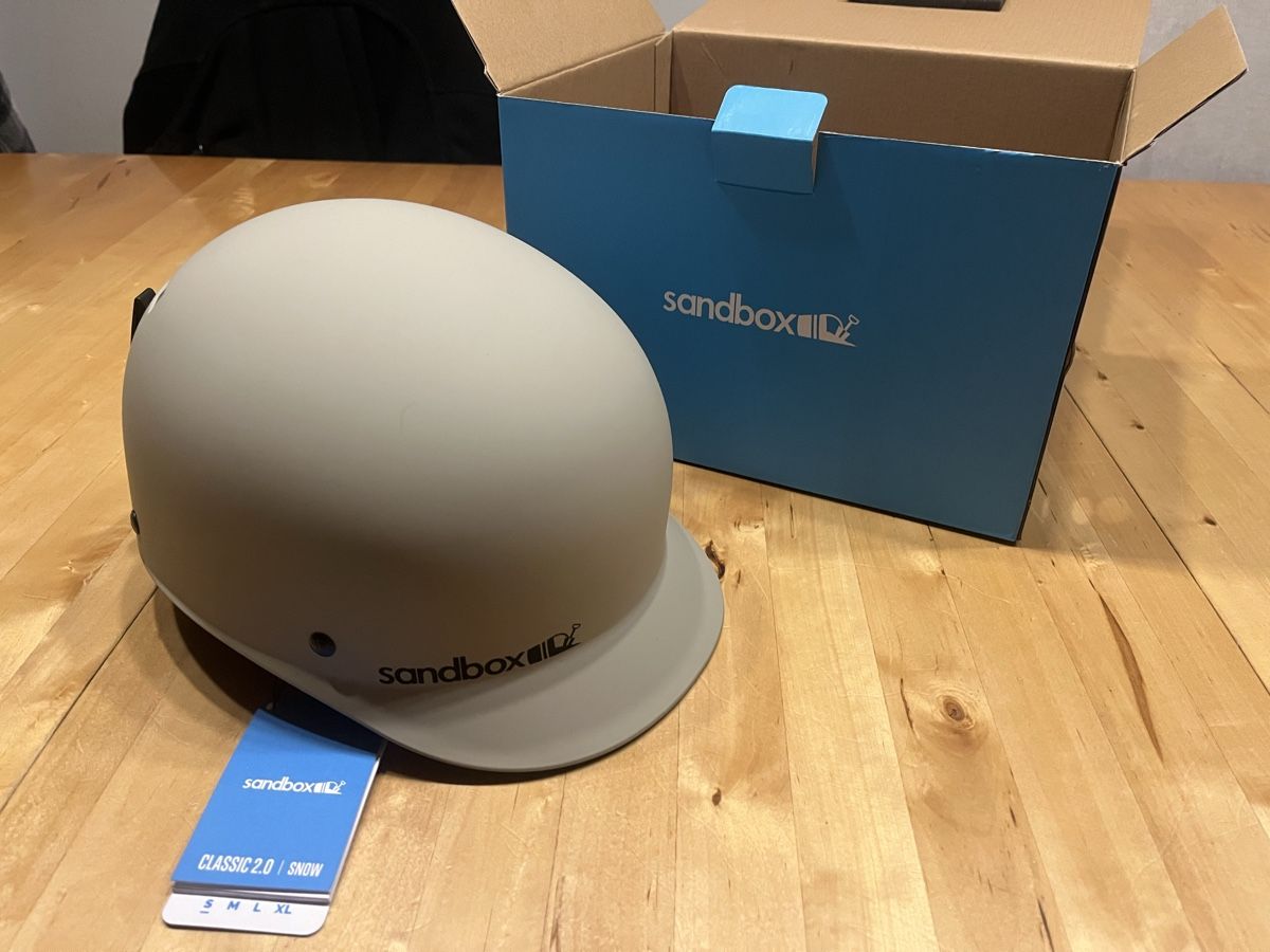 Caschi: Neuer Sandbox classic 2.0 Ski/Snowboard Helm. – Nuovo e nell'imballaggio originale da Bern venduto da Lejfur