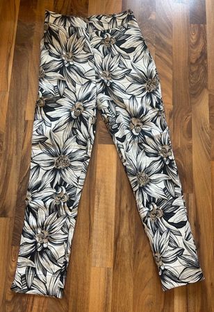 Hose SAVE THE QUEEN Blumenmuster Grösse S Top Zustand