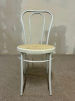 Bistrostuhl in Weiss im Stil von Thonet