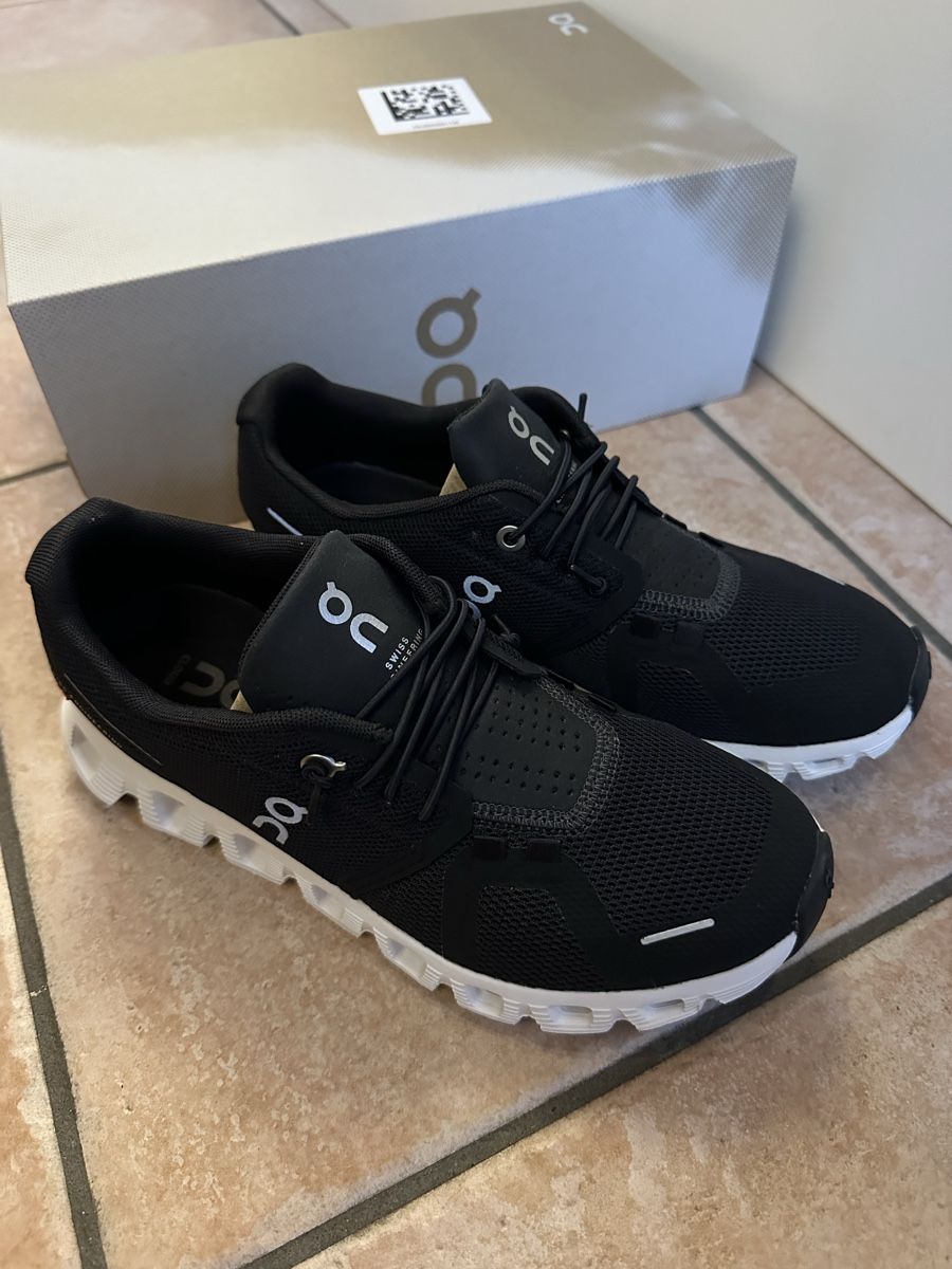 On Herrenschuhe: On Cloud 37 – Neu und originalverpackt aus Lostallo von Essebii
