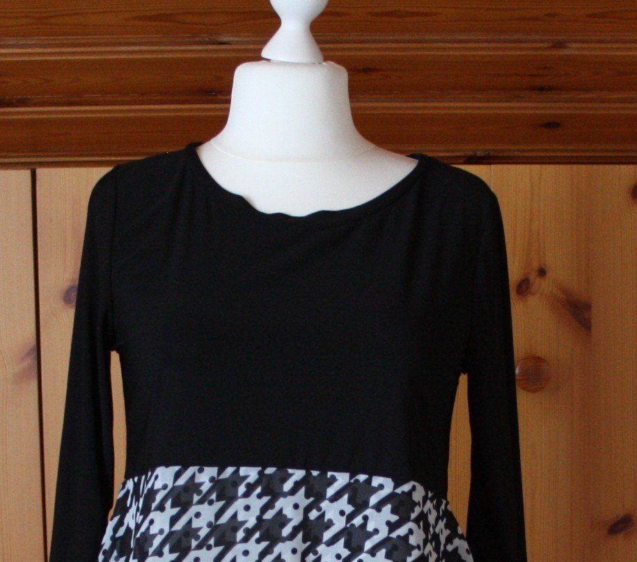 Camicette: Bluse Langarm OVS schwarz - weiss Gr. L – Usato da Flüelen venduto da Diversicum-Curvy 1