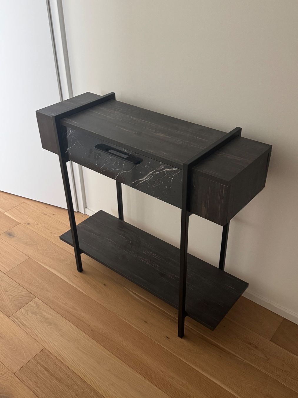 Console: Modern Console Table / Moderne Konsolentisch (Sideboard) – Usato da Zürich venduto da sid_th5l