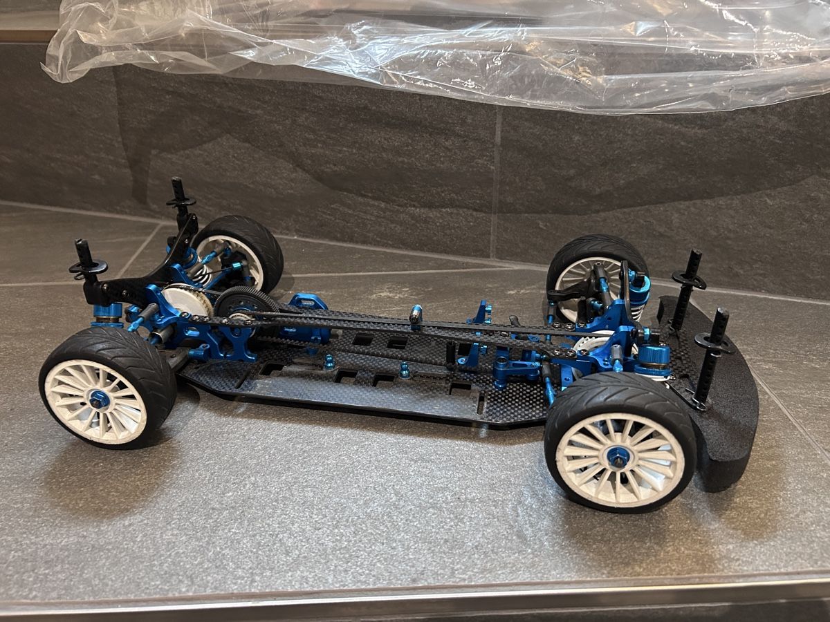 Tamiya Modellismo RC: Tamiya TRF416x mit Lipo chassis upgrade – Usato da Kestenholz venduto da ask_9wxb 2