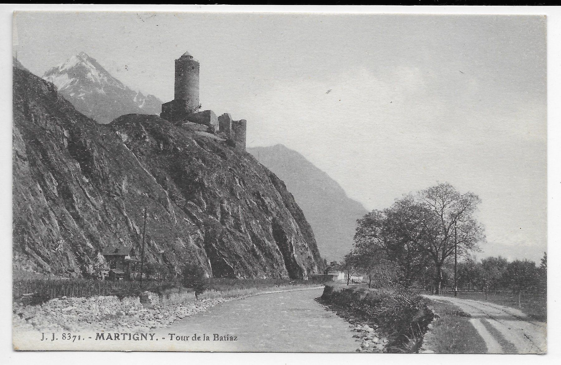 Cartoline postali: Martigny, Tour de la Batiaz – Usato da Hefenhofen venduto da Richsalz