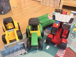 3 grosse Spielzeug-Fahrzeuge – Traktor, Anhänger & Bagger/La