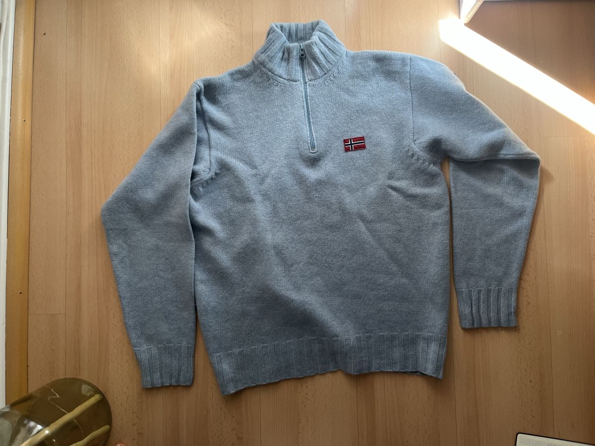 Napapijri Maglioni & Felpe: Napapijri geographic Neuer Wollpullover Hellblau – Nuovo (secondo la descrizione) da Basel venduto da jaa_g99v