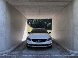 Volvo V60 CC T5 AWD Summum | CH-Fahrzeug | 2.5 5-Zylinder