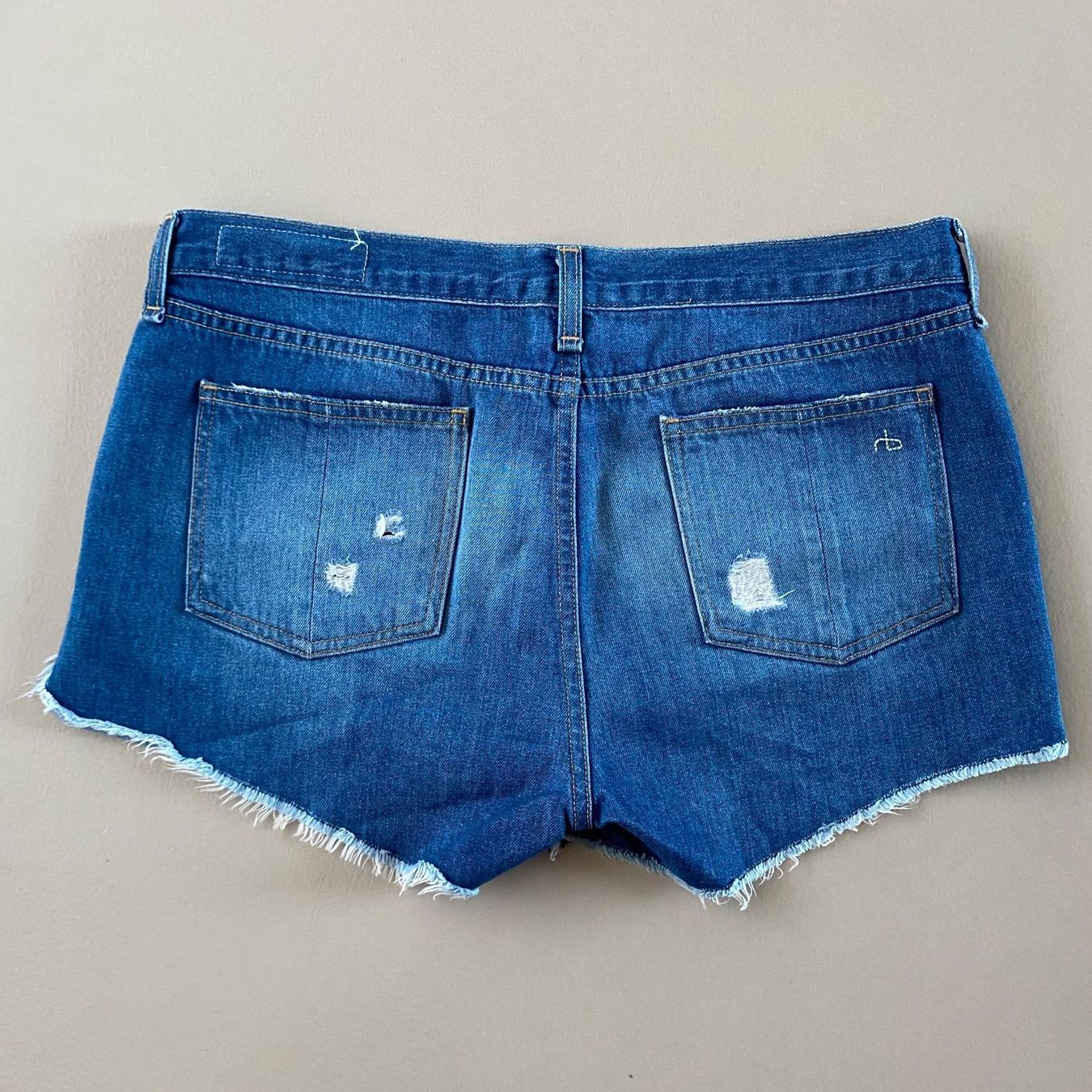 Pantaloni: RAG & BONE Jeans Shorts 💙 – Usato da Zürich venduto da ClosetQueen 1