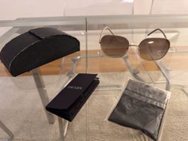 Prada Sunglasses – Gold Frame / Brown Gradient Lenses