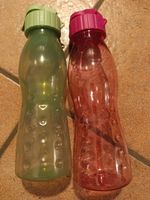 2 Trinkflaschen mint und pink von Aldi, neu