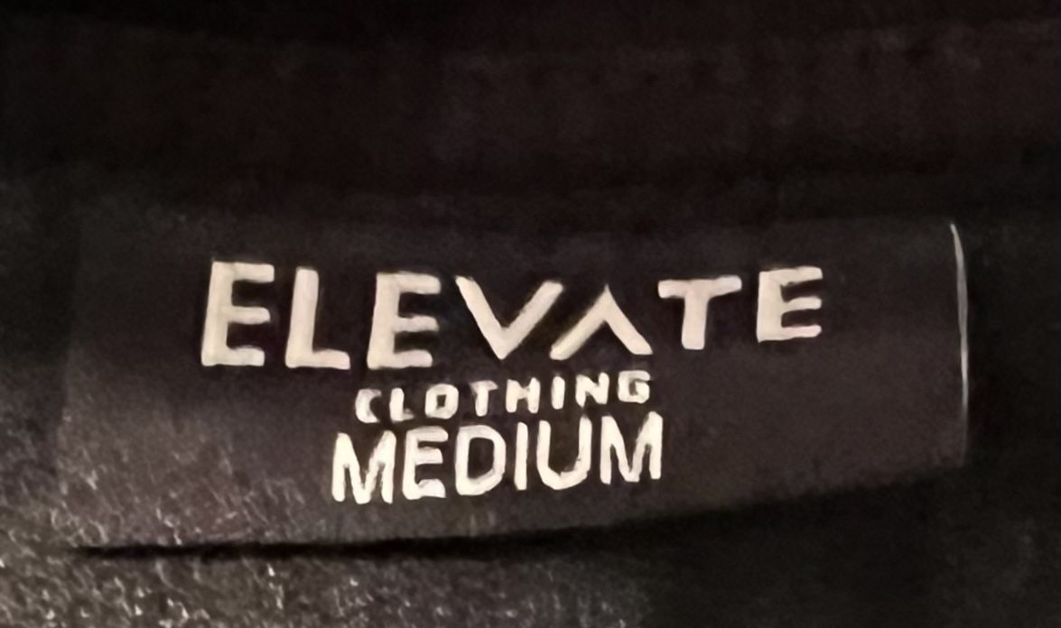 T-shirt: ELEVATE T-Shirt Gr.M – Usato da Kilchberg ZH venduto da SyFo286 2
