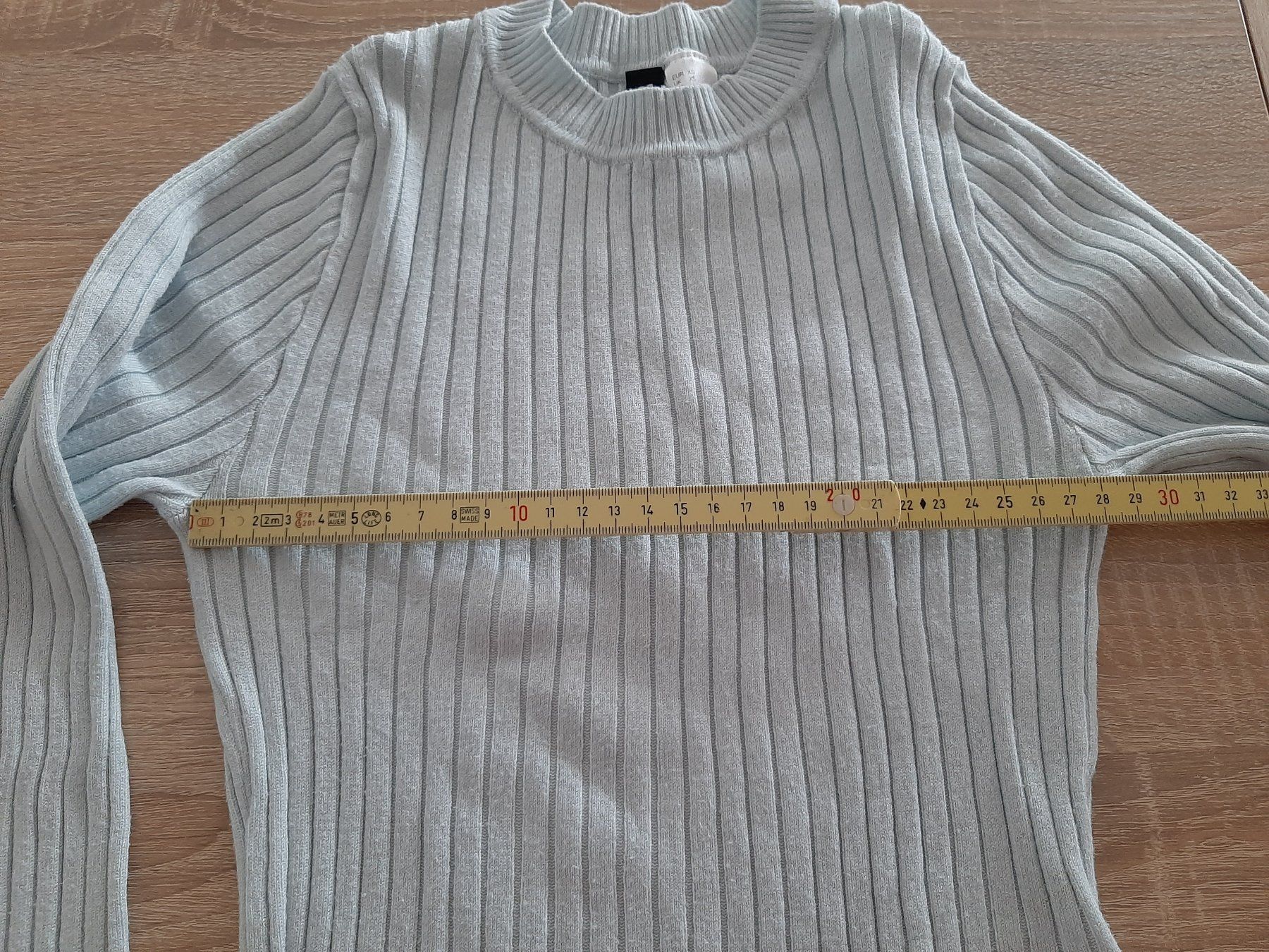 H&M Maglioni & Felpe: Pullover kurz geschnitten Gr. XS, hellblau – Usato da Menziken venduto da Rien1 2