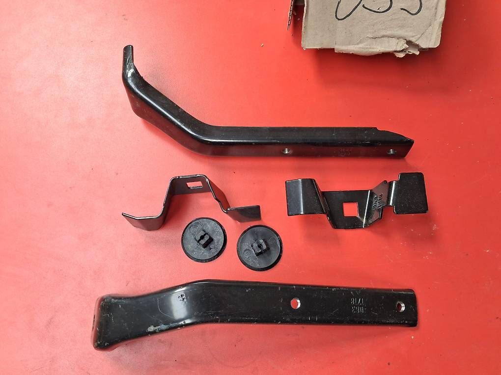 Alle Autoersatzteile: Opel Stossstangenhalter 16 14 053 – Gebraucht aus Huttwil von kadett_78 2