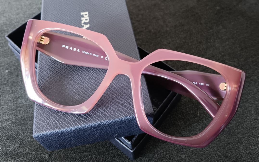 Prada Occhiali & Lenti: Prada Brillengestell – Usato da Grosshöchstetten venduto da ren_85b8 1
